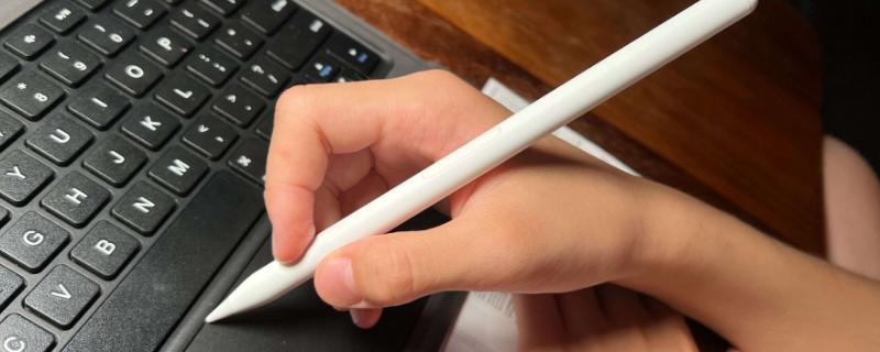 板绘的笔叫什么笔，就是触控笔也叫压感笔