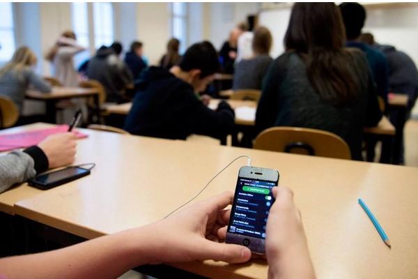 高中可以带手机吗