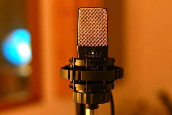 配音员可以模仿多少种声音，取决于自己的音域的范围和发声位置