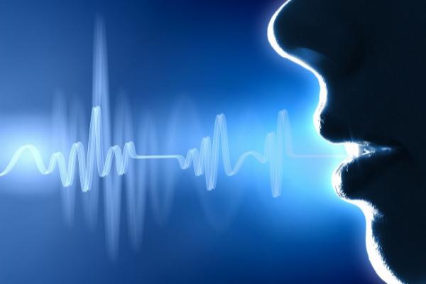 对自己的声音不满意怎么办，可以通过后期的发声技巧进行改变