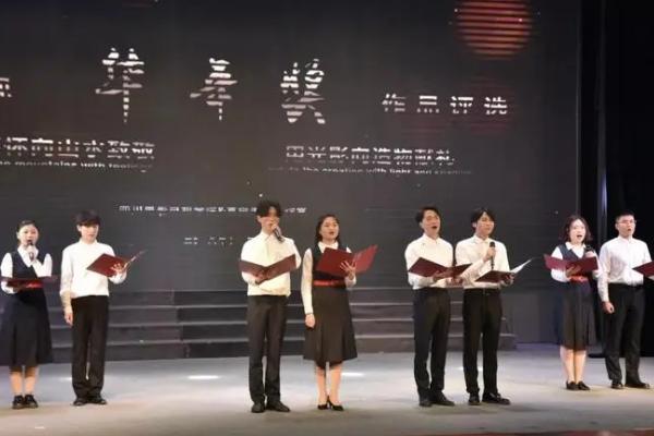 朗诵水平如何提高，要注意情景再现、停顿和连接等