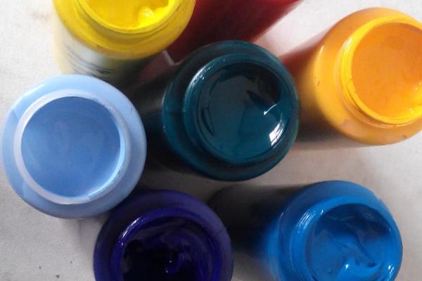 丙烯可以画出水墨效果吗，可以但是效果不如中国画颜料