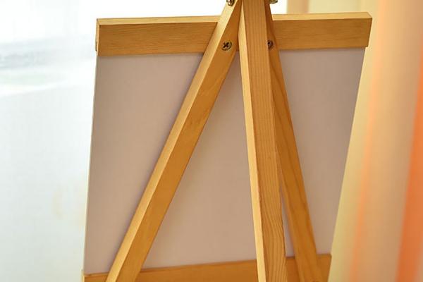 画板一般用什么木头制作，一般用椴木和杨木制作