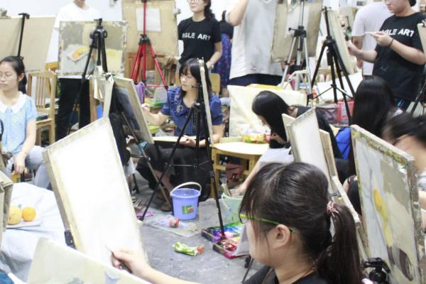 线下画室学绘画基础有效果吗，学习氛围浓能学到很多绘画基础