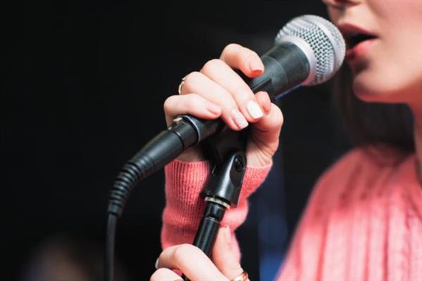 气泡音是不是音色，属于发声方法和开嗓方式