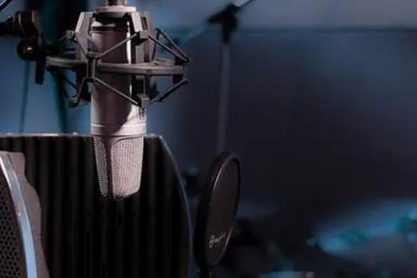 配音台词非常尴尬怎么办，充分感受人物情绪可避免出戏