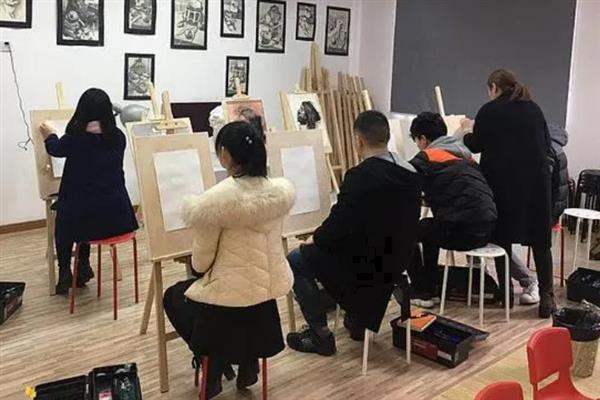 临摹的意义，可以提高眼睛和手的准确性
