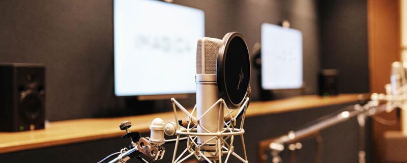 怎样利用声音赚钱,可通过做音频主播或者是配音接单