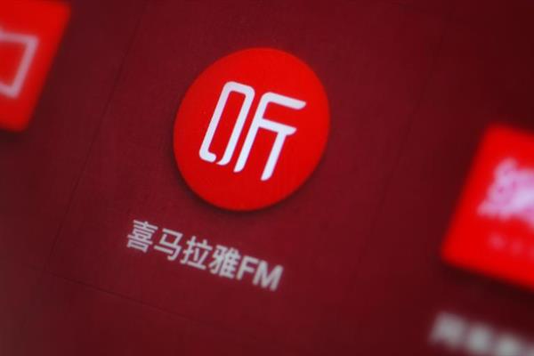 怎样利用声音赚钱，可通过做音频主播或者是配音接单