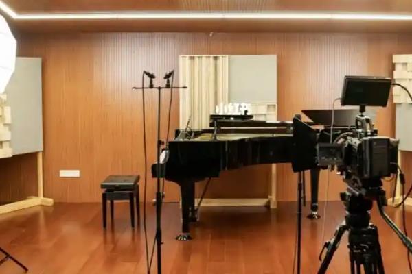 怎么给广告配音，根据人群来定位自己的声音特色