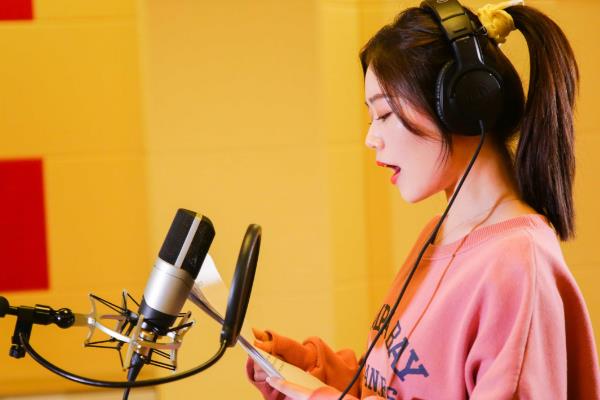 新手如何学配音，首先要有很好的台词功底