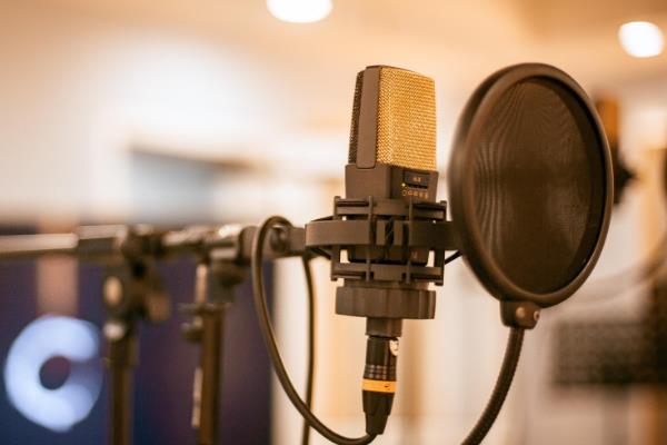 畅读有声化平台如何录音，首先需要具备有专业的设备