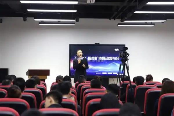 主持人和播音员的区别，职业类型、工作内容均不同