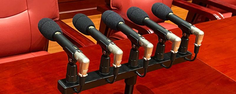 演讲怎样才不显得呆板,演讲时不要将下巴抬得太高