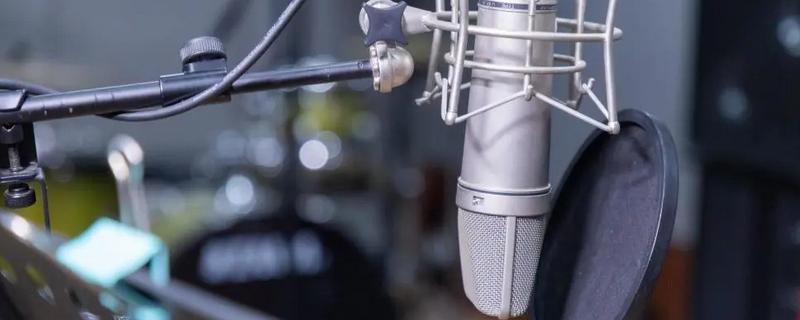 伪音声音虚怎么解决，放松呼吸肌肉，为声带训练做准备