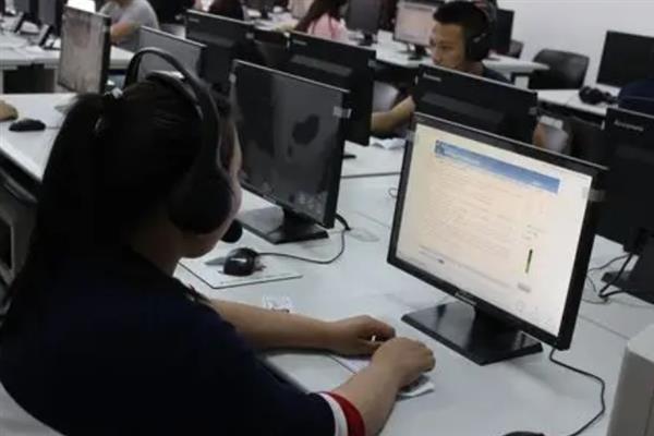 普通话考试有没有摄像头，老师可实时监控整个过程