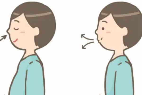 声音中气不足该怎么办，要学会早期锻炼气息