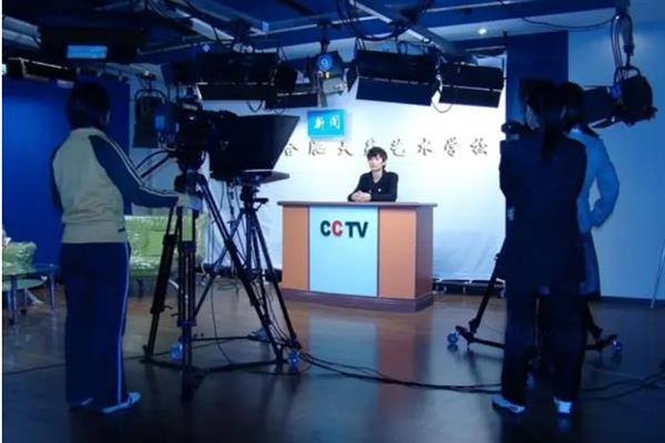 没上学能做播音主持吗，没上学的人同样可以学习播音主持