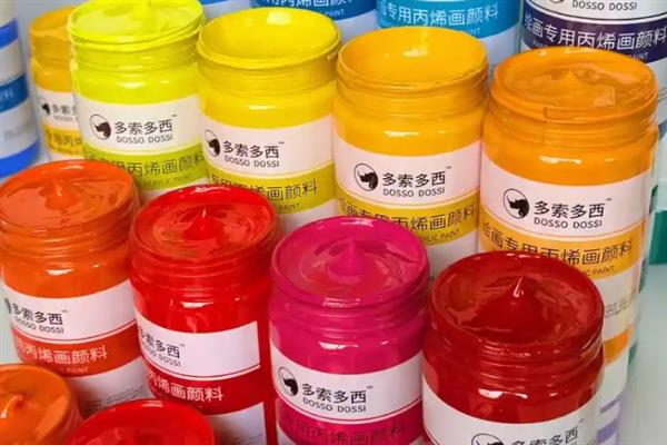 丙烯颜料结块如何处理，喷水后可用铲子搅拌均匀