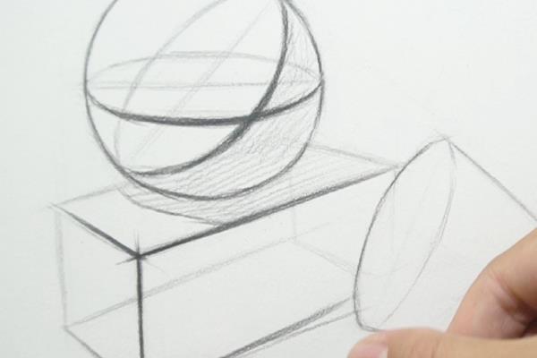 素描的基本步骤，先轻轻画出静物大体结构位置