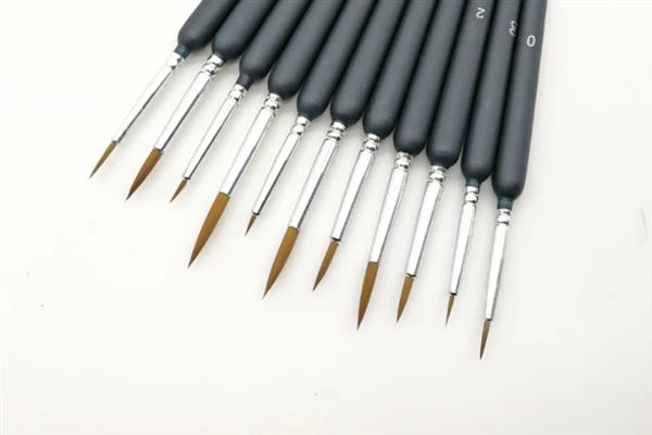 描线笔擦掉痕迹的方法，用棉签蘸取酒精轻轻擦拭