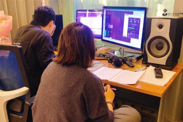 国语配音为什么很奇怪，是因为本土化不完全所致
