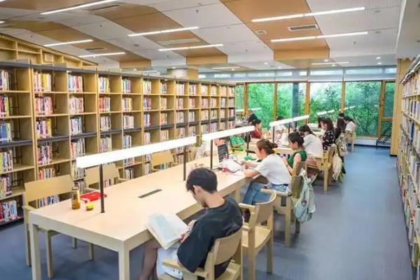 如何寻找声优的工作，加入配音圈有机会获得内推