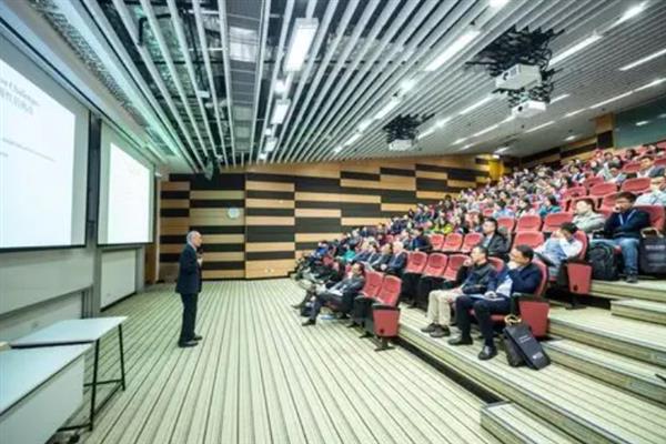怎么演讲具有感染力，首先要做到熟练文稿