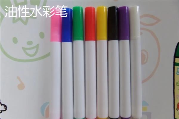 水彩笔的制做材料，笔头一般是用碳纤维制成