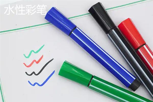 水彩笔的制做材料，笔头一般是用碳纤维制成