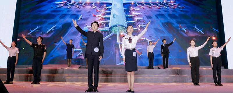 朗诵时的换气方法，在上下句中间做停顿可正常换气