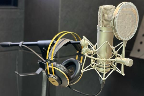 女声伪男声怎么学，需要增加部分声带的振动