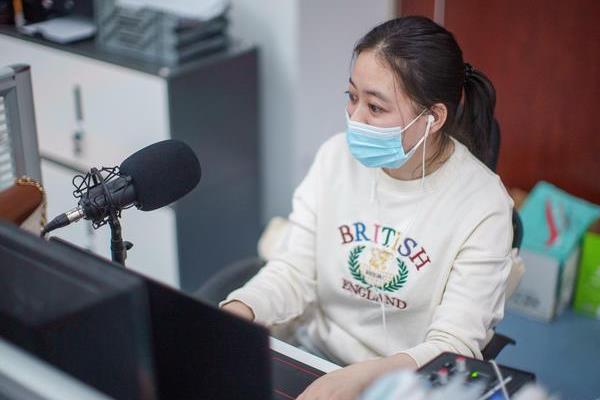 播音主持下班能做哪些副业，可选择有声书配音、电台语音主播等兼职