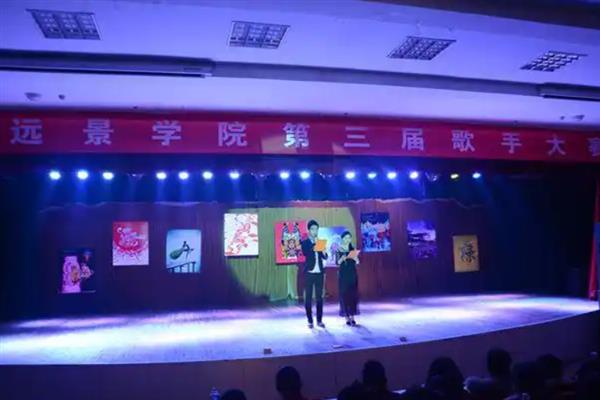 商演主持与晚会主持有什么区别，商演主持更加随便自然