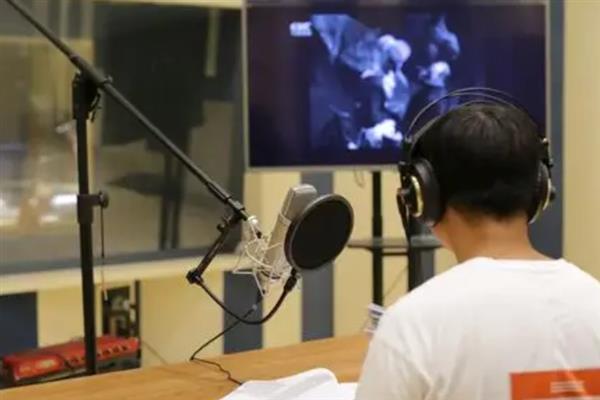 配音员调整状态的方法，集中精神能避免产生杂念