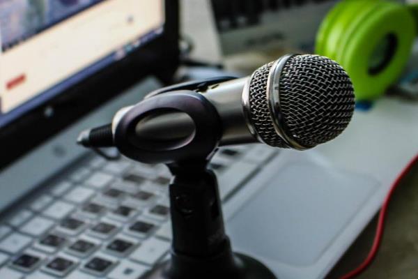 伪音找到声线如何说话，可以从元音开始进行练习