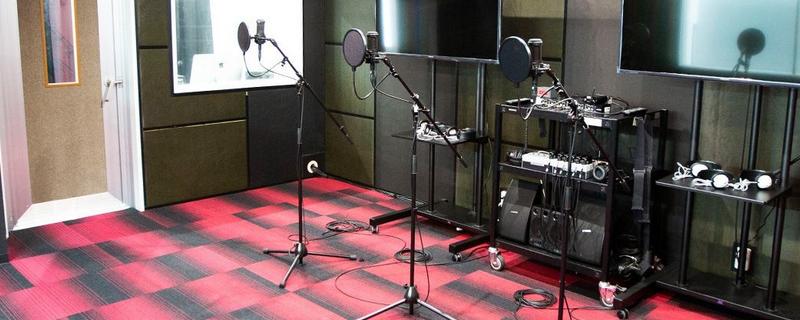 会影响配音作品的质量的是什么，包括语言表达、节奏感的把握等