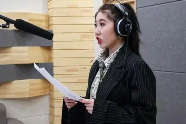 中国的配音演员多不多，数量还算比较多