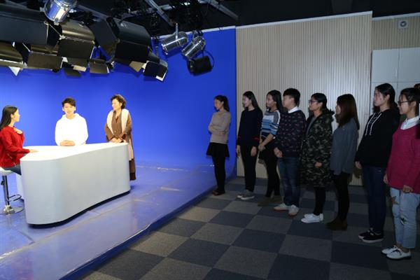 学了播音主持之后能去配音吗，可以选择去配音