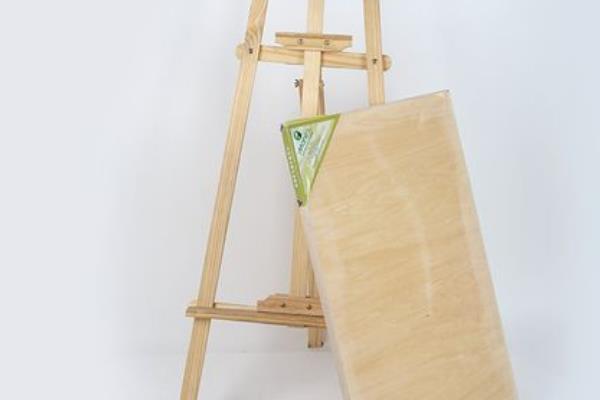 素描画板多大比较好，常用规格为0.5×0.5米
