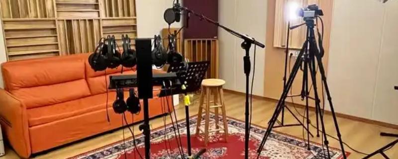 新手配音状态差怎么快速调整，专注稿件内容可全身心地投入创作