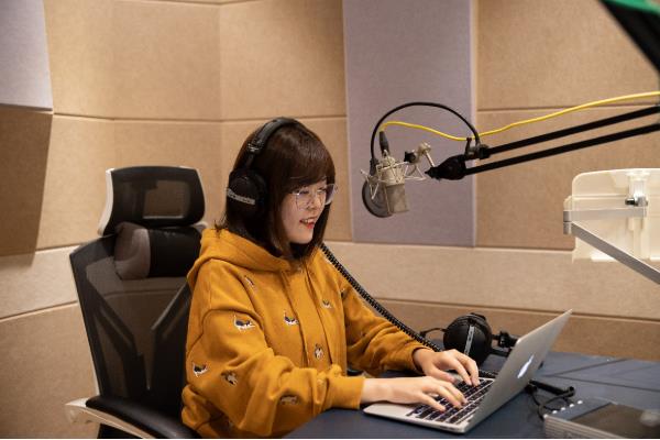 声音主播是不是一定要会唱歌，连载朗读有声书、向配音类剧情发展也可以