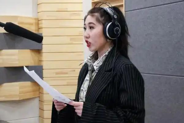 影视配音的费用，根据配音方式决定