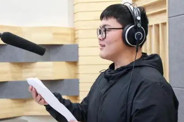 影视配音的费用，根据配音方式决定