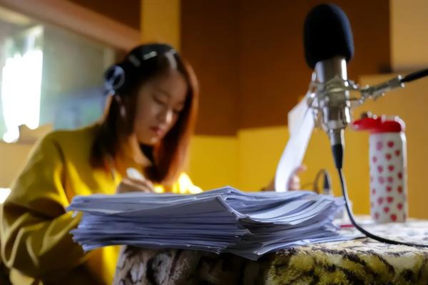 配音是不是模仿别人的声音，配音不是模仿别人的声音
