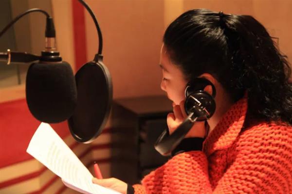 女生声音好听可以做什么，配音、闲聊付费、电台主播均可考虑