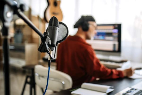 网上学配音怎么选机构，试听公开课可判断能否满足自身需求