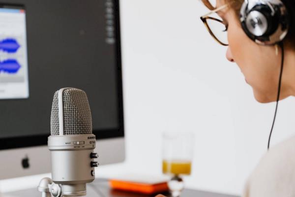 声优变声音怎么学，可以跟着配音软件来模仿