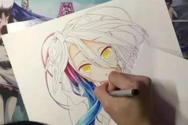 马克笔画漫画的步骤，需要先绘制一个草图