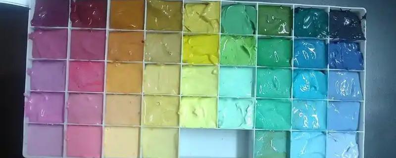 怎么清洗颜料盒，刚画完的时候清洗最合适